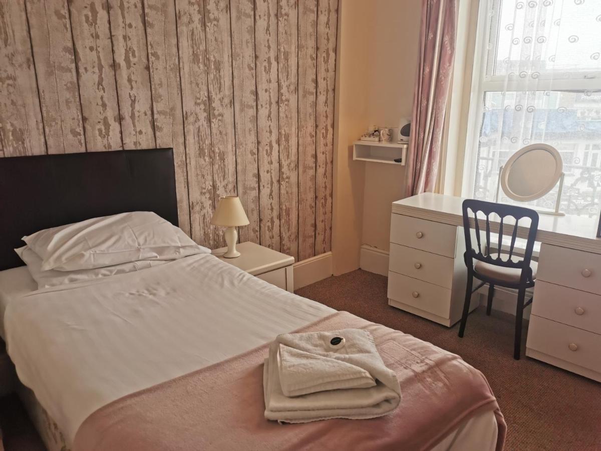Hotel Royal Pier Sandown Esterno foto