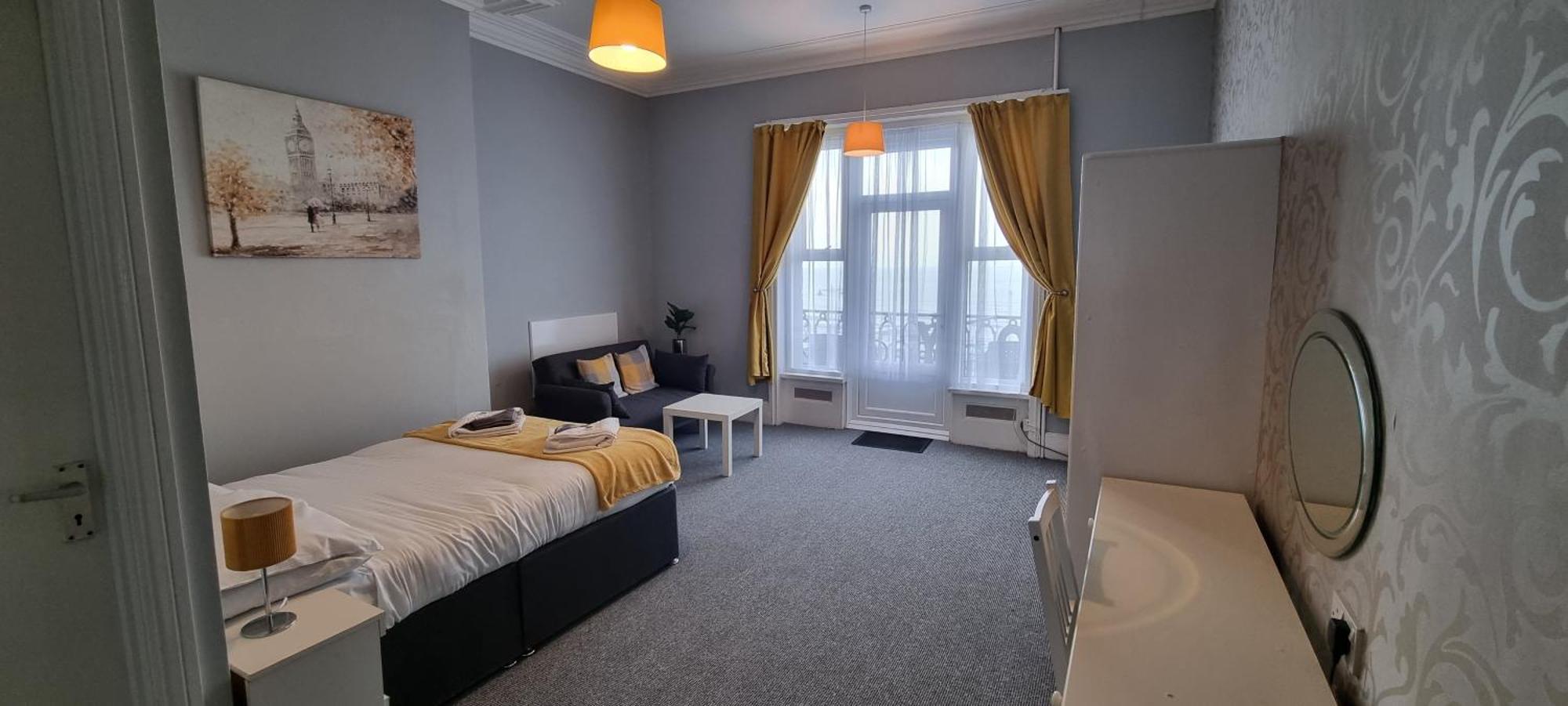 Hotel Royal Pier Sandown Esterno foto