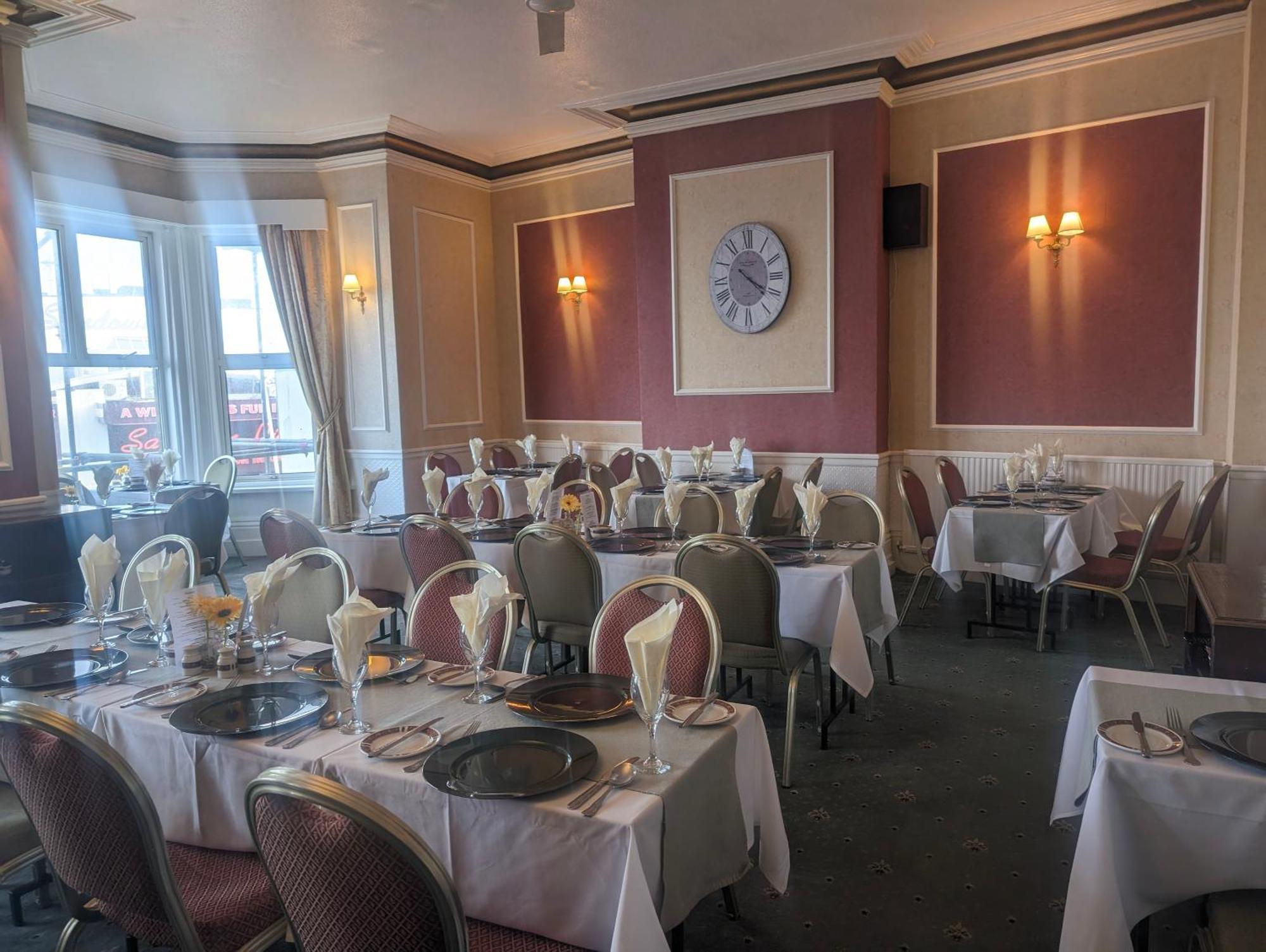 Hotel Royal Pier Sandown Esterno foto